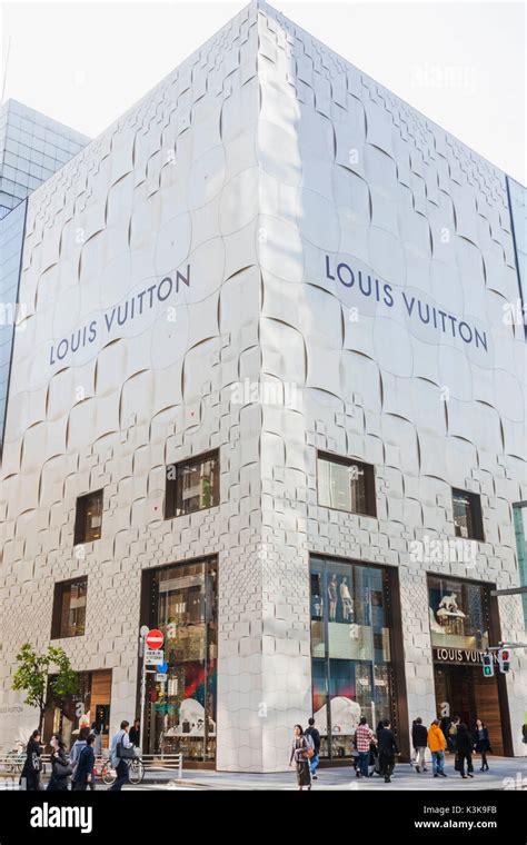 louis vuitton shinjuku store|louis vuitton japan outlet.